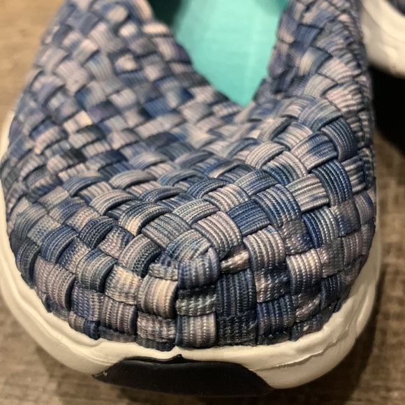 NWOT sketchers Woven Mary Janes Memory foam sneakers Slip on Shoe, Blue Sz 7.5 - Picture 6 of 9
